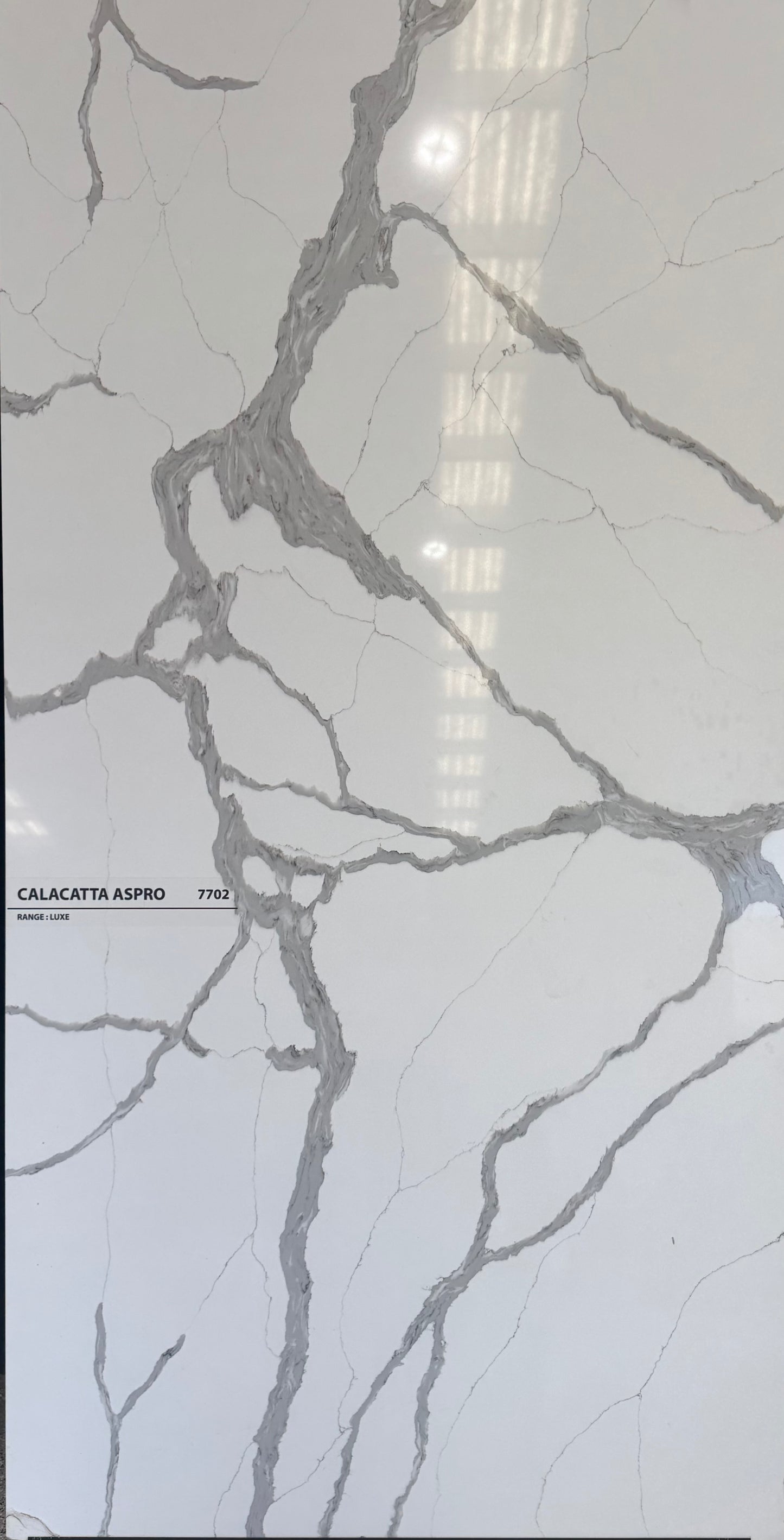 ZERO 7702-Calacatta Aspro Zero Silica Rectangle  Stone